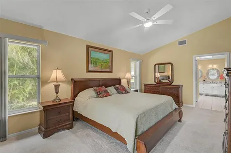 7570 Links Court Sarasota FL 34243