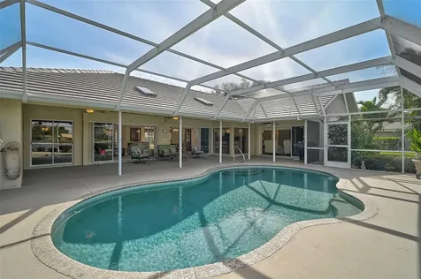 7570 Links Court Sarasota FL 34243