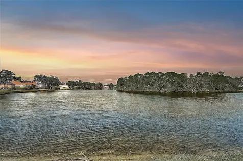 7570 Links Court Sarasota FL 34243