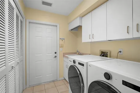 7570 Links Court Sarasota FL 34243