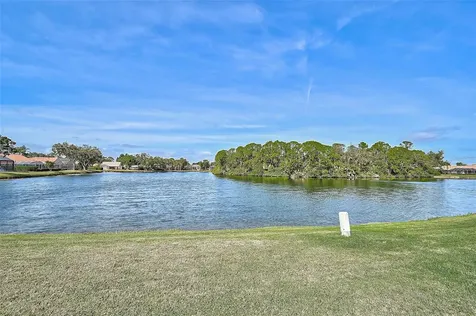 7570 Links Court Sarasota FL 34243
