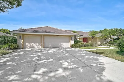 7570 Links Court Sarasota FL 34243