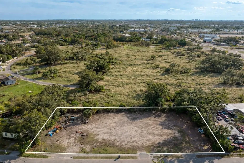 1201, 1119, 1115 27th Avenue W Bradenton FL 34205