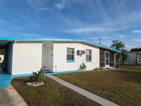 2296 Dallas Street Port Charlotte FL 33952