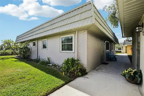 201 Kings Boulevard Sun City Center FL 33573
