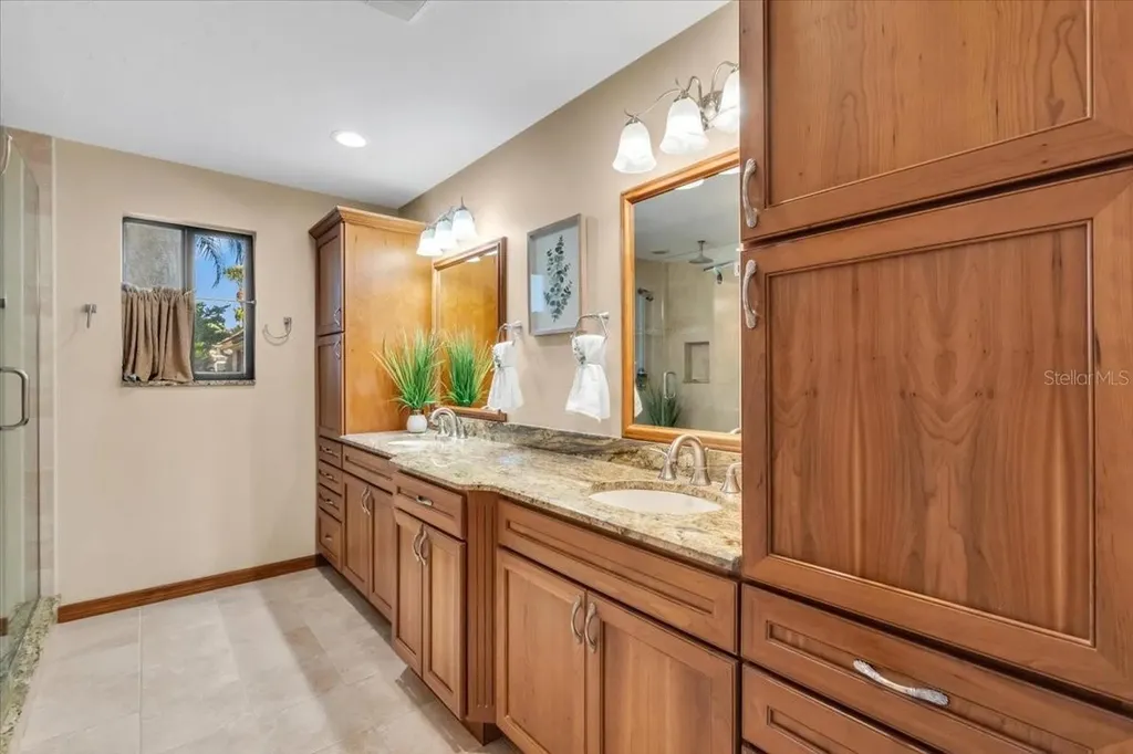 2383 Landings Circle Bradenton FL 34209