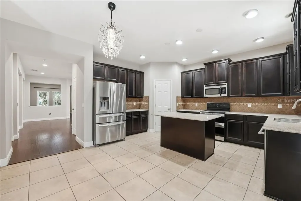 8068 Edgewood Forest Drive Orlando FL 32827