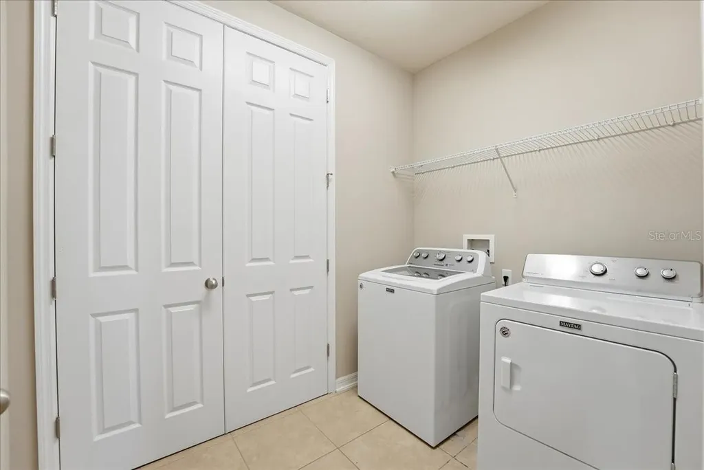8068 Edgewood Forest Drive Orlando FL 32827