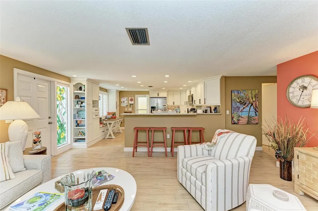 136 Crescent Drive Anna Maria FL 34216