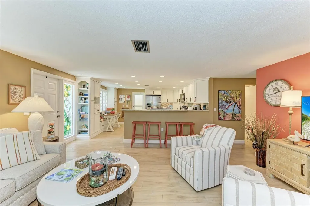 136 Crescent Drive Anna Maria FL 34216