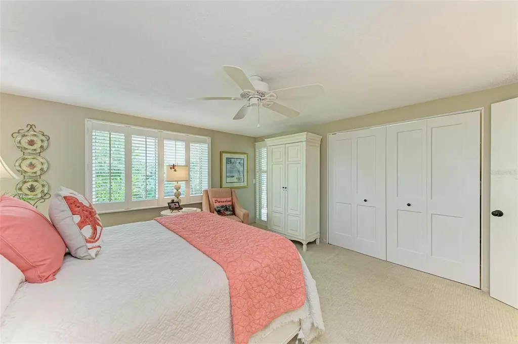 136 Crescent Drive Anna Maria FL 34216