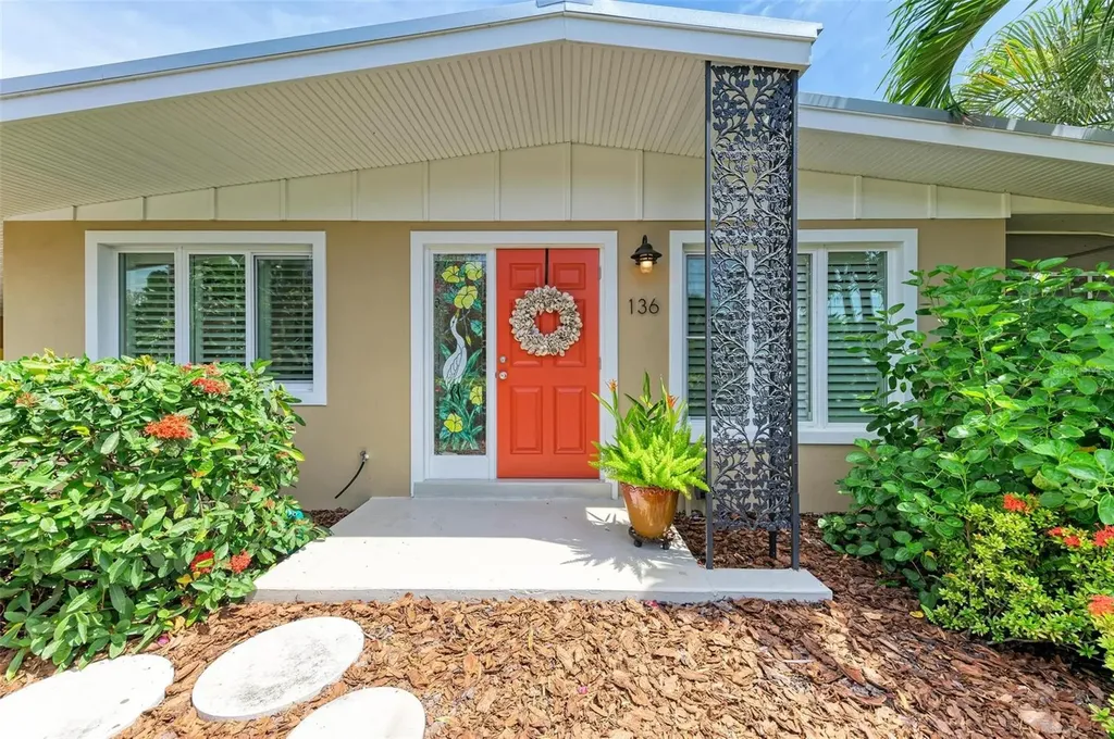 136 Crescent Drive Anna Maria FL 34216