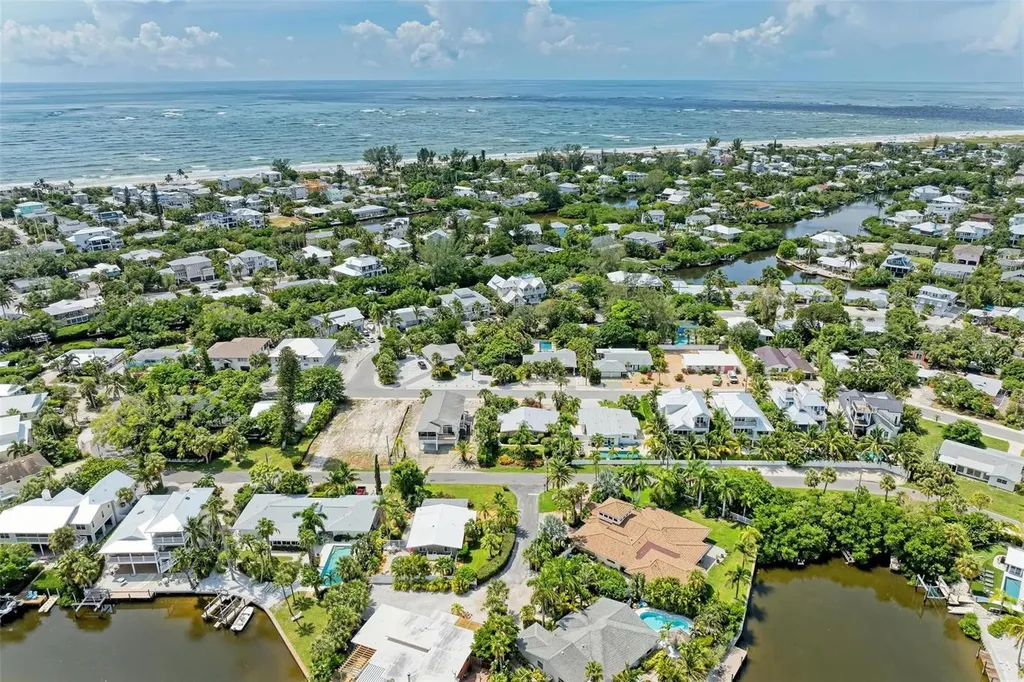 136 Crescent Drive Anna Maria FL 34216