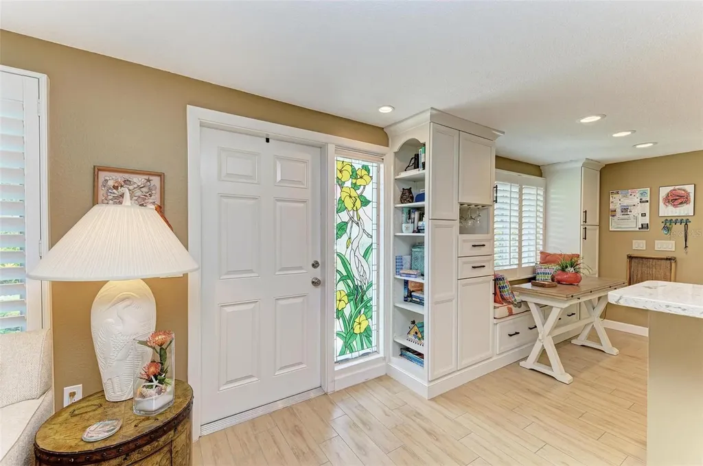 136 Crescent Drive Anna Maria FL 34216