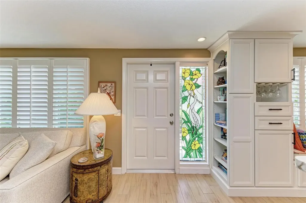 136 Crescent Drive Anna Maria FL 34216