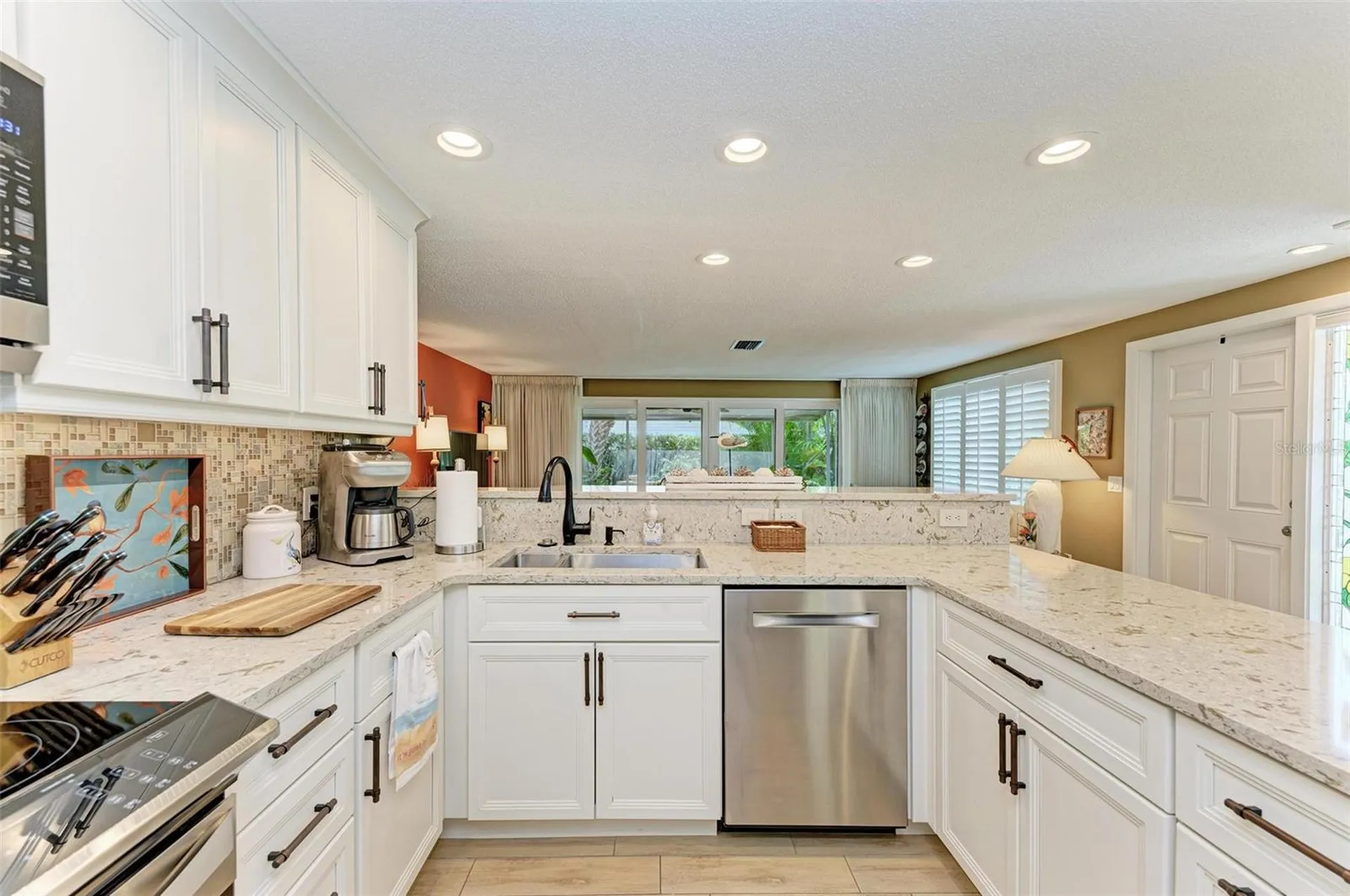 136 Crescent Drive Anna Maria FL 34216