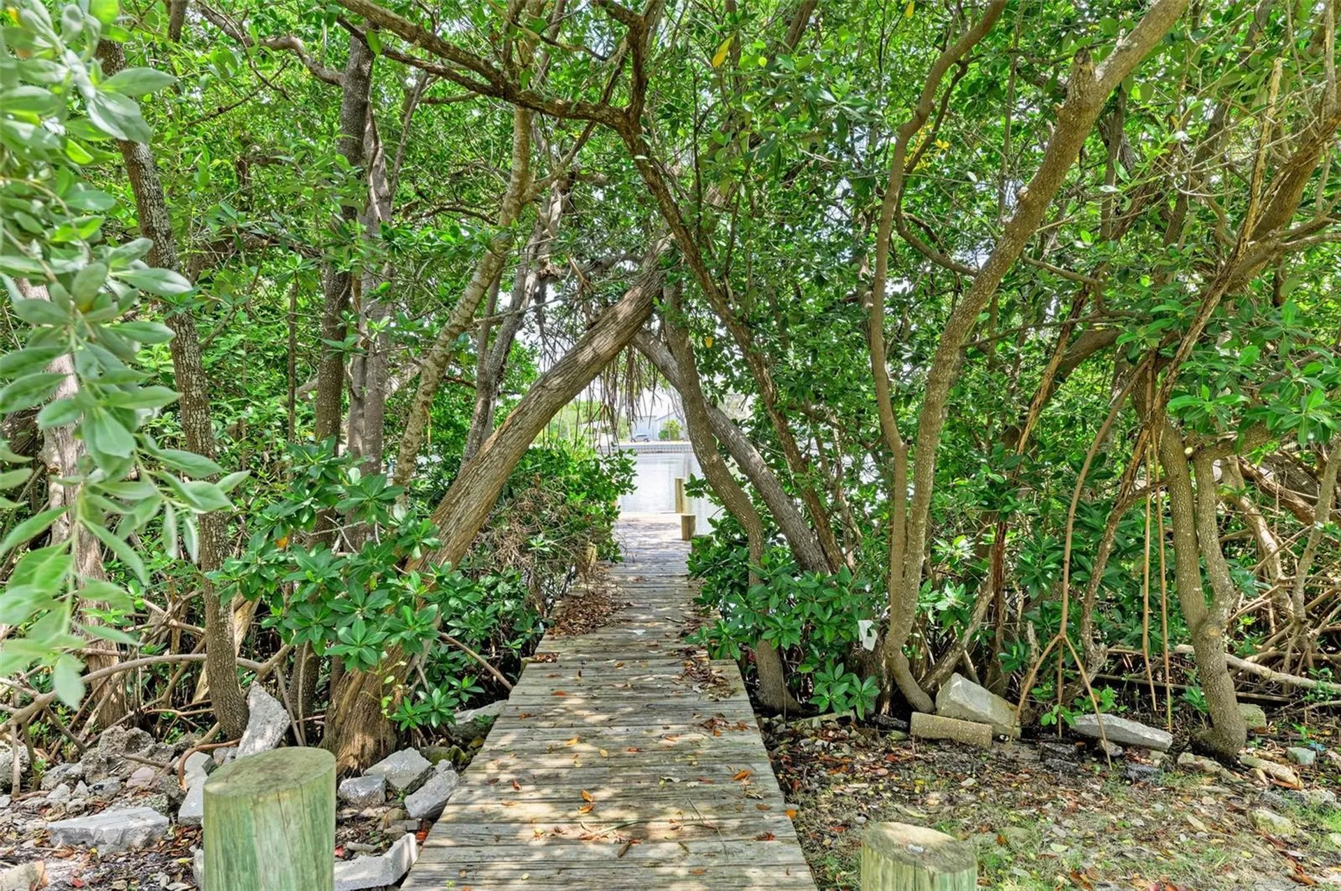 136 Crescent Drive Anna Maria FL 34216