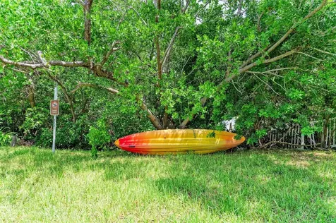 136 Crescent Drive Anna Maria FL 34216