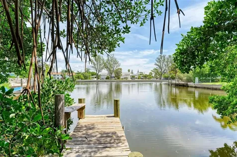 136 Crescent Drive Anna Maria FL 34216