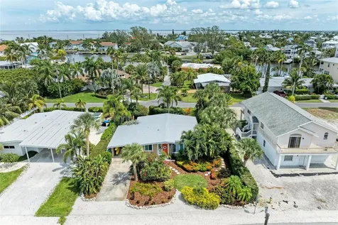 136 Crescent Drive Anna Maria FL 34216