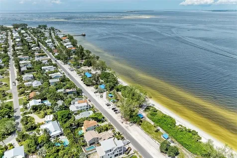 136 Crescent Drive Anna Maria FL 34216