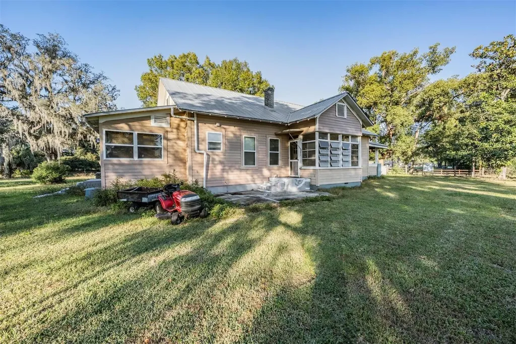 7207 Elwood Road Zephyrhills FL 33540