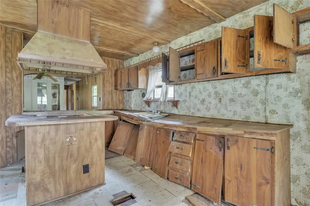 465 Hazzard Lane Cantonment FL 32533