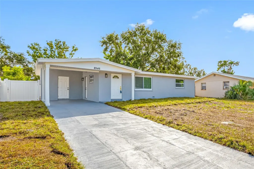 8946 Dream Way Largo FL 33773