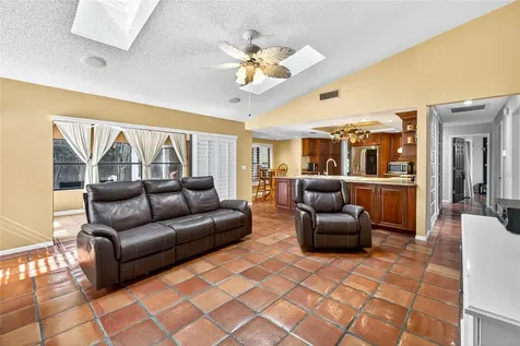 2835 Hammock Drive Plant City FL 33566