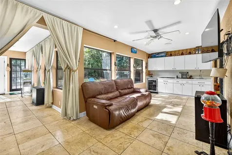 2835 Hammock Drive Plant City FL 33566