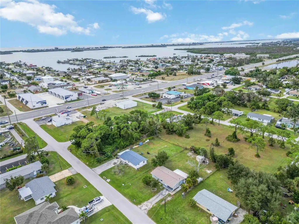 2032 Pennsylvania Avenue Englewood FL 34224
