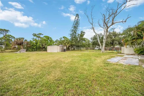 2032 Pennsylvania Avenue Englewood FL 34224