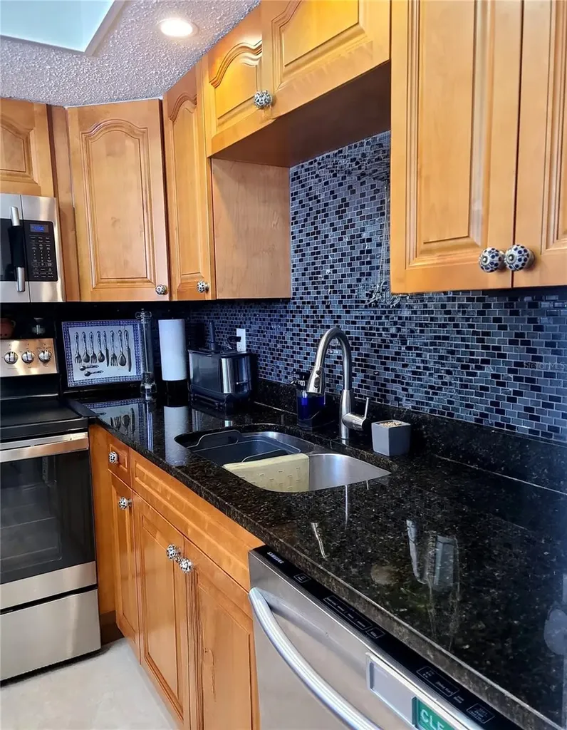 6328 Newtown Circle Tampa FL 33615