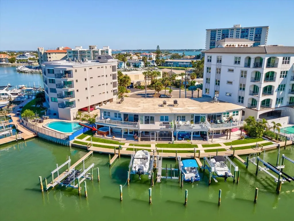 205 Dolphin Point Clearwater Beach FL 33767