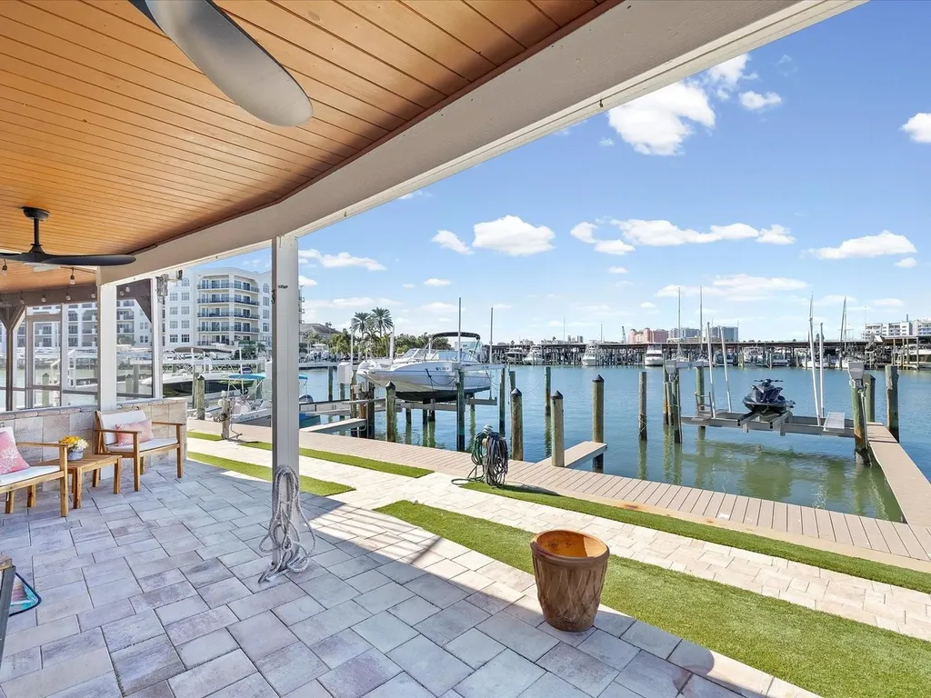 205 Dolphin Point Clearwater Beach FL 33767