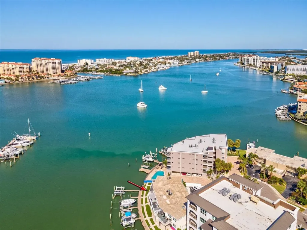 205 Dolphin Point Clearwater Beach FL 33767
