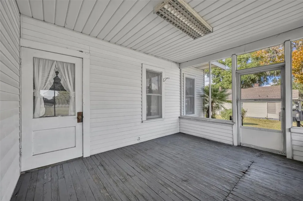 207 N Perkins Street Leesburg FL 34748