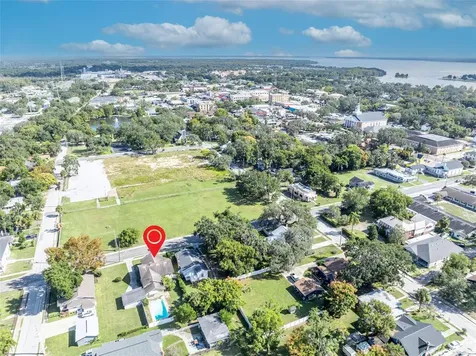207 N Perkins Street Leesburg FL 34748