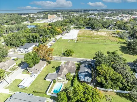 207 N Perkins Street Leesburg FL 34748