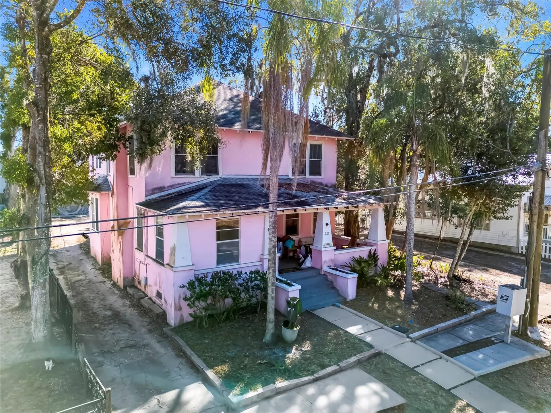 225 N Sans Souci Avenue Deland FL 32720