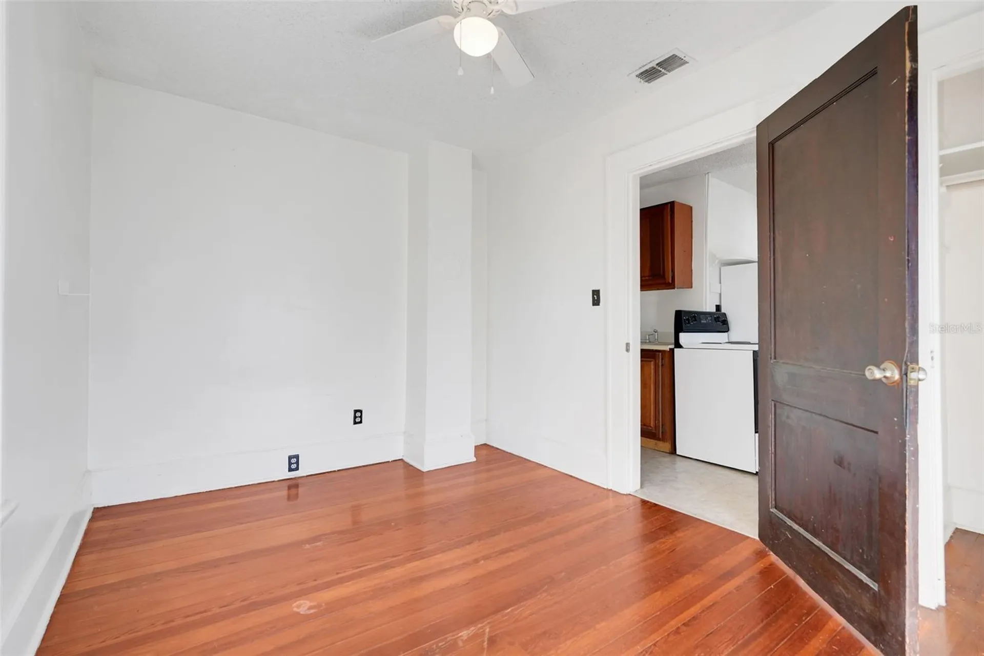 225 N Sans Souci Avenue Deland FL 32720
