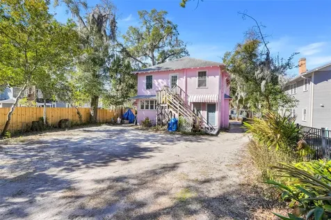 225 N Sans Souci Avenue Deland FL 32720