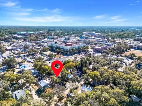 225 N Sans Souci Avenue Deland FL 32720