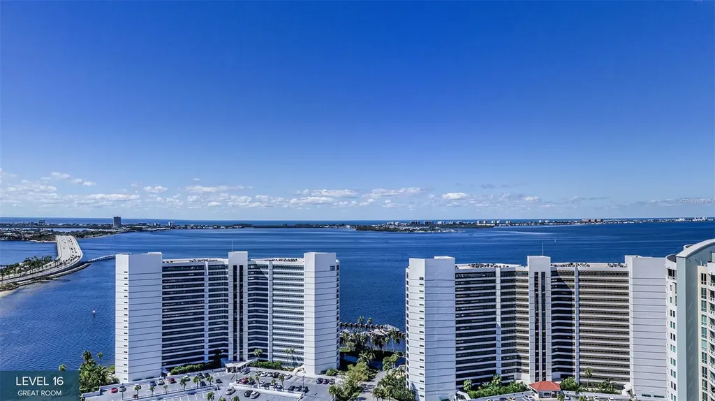 555 Quay Cmns Sarasota FL 34236