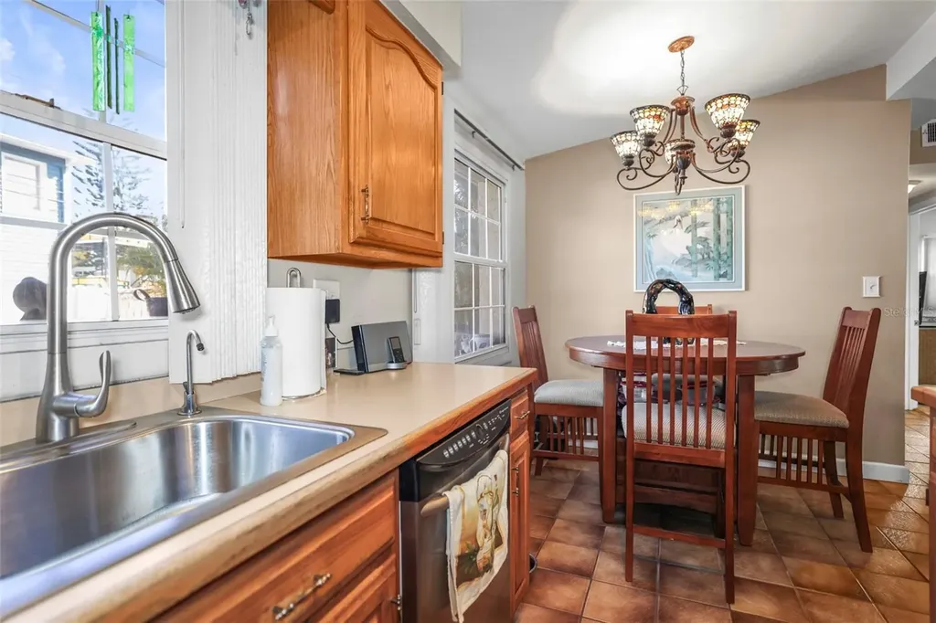 401 Davison Avenue NE St Petersburg FL 33703