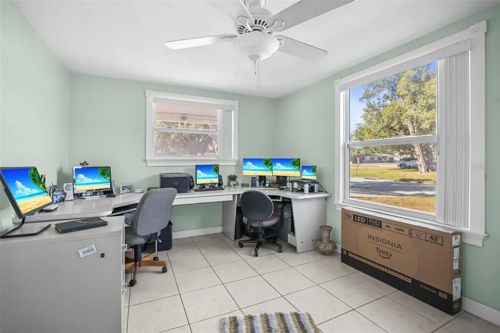 401 Davison Avenue NE St Petersburg FL 33703