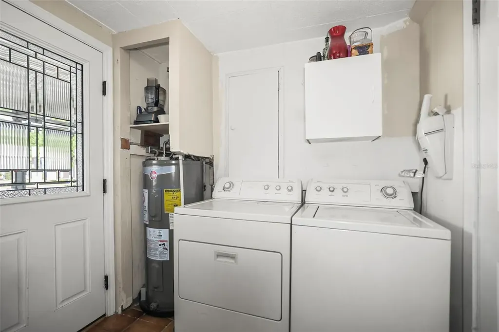 401 Davison Avenue NE St Petersburg FL 33703