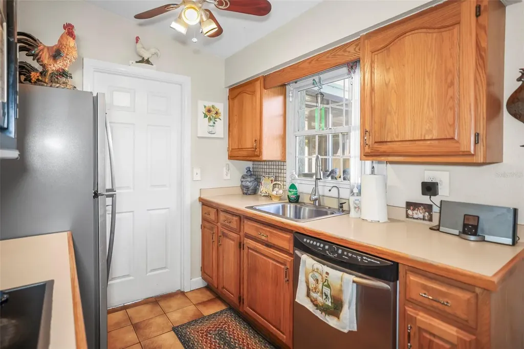 401 Davison Avenue NE St Petersburg FL 33703