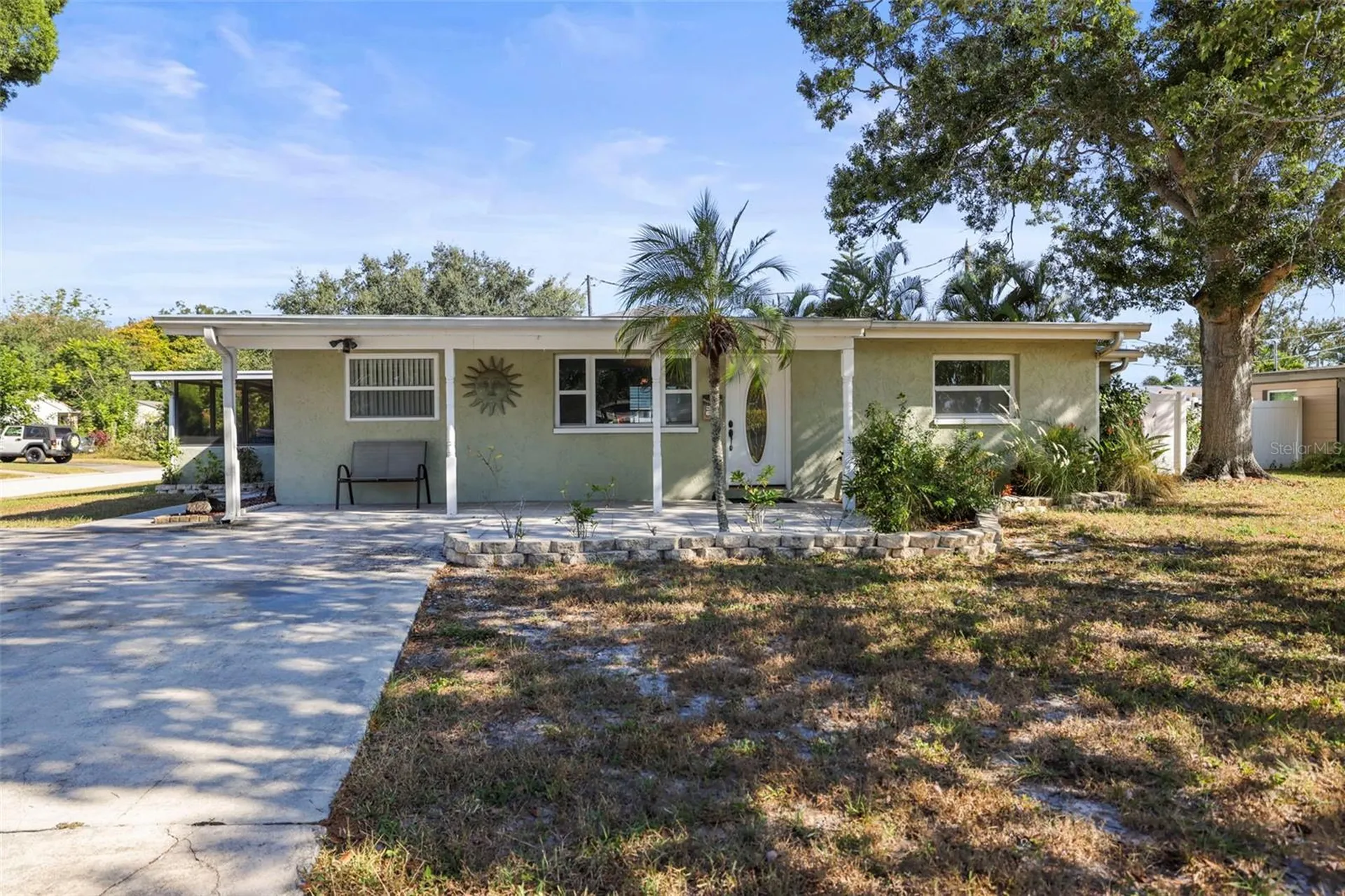 401 Davison Avenue NE St Petersburg FL 33703