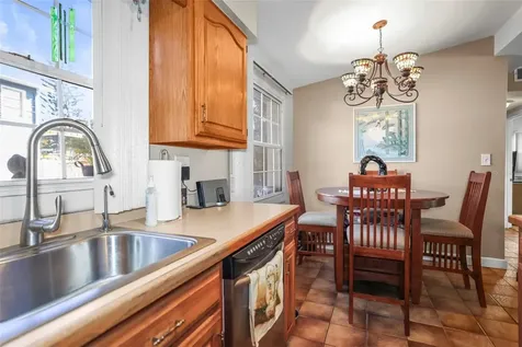 401 Davison Avenue NE St Petersburg FL 33703